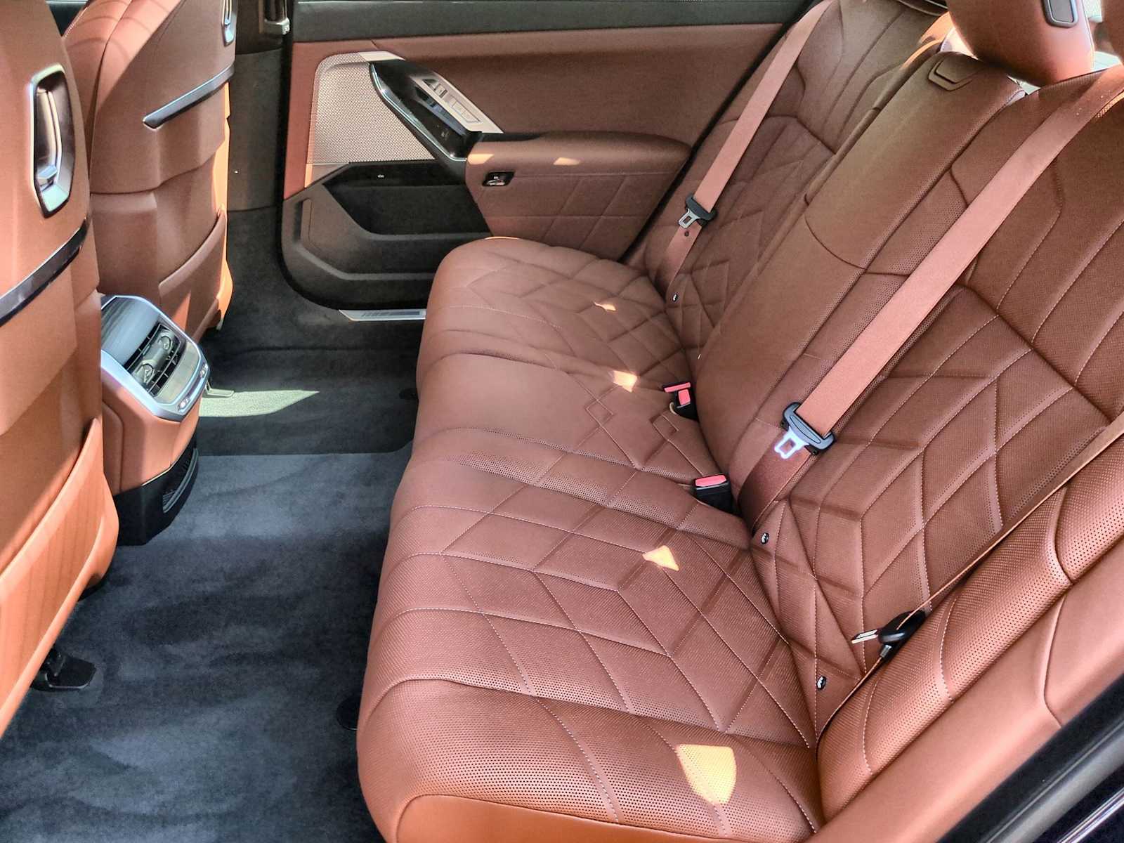 Thumbnail: 2026 BMW i7 - 20