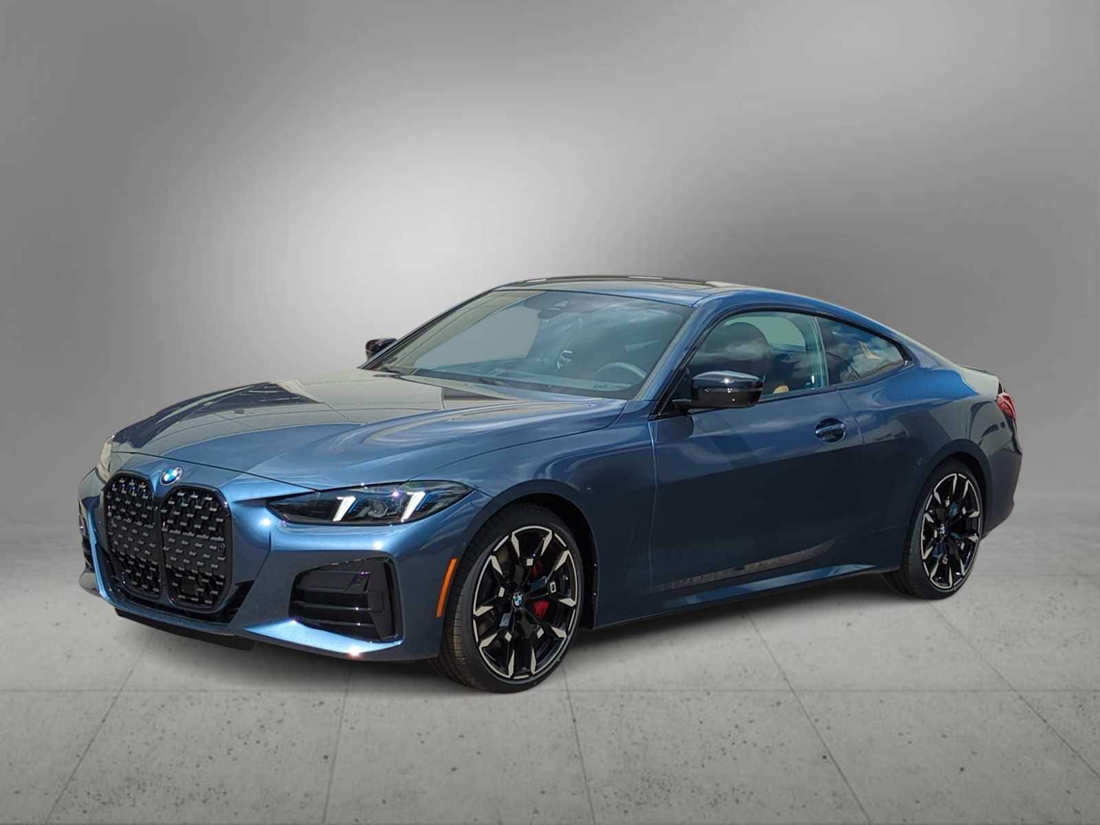 Thumbnail: 2026 BMW 4 Series - 4