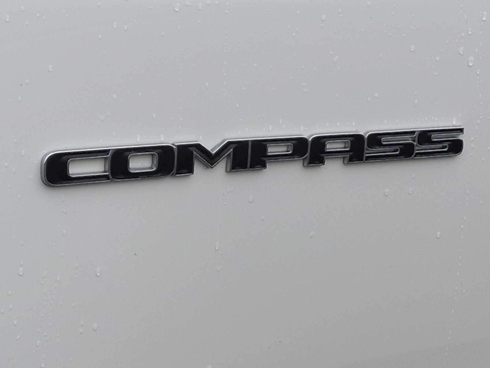 Thumbnail: 2020 Jeep Compass - 13