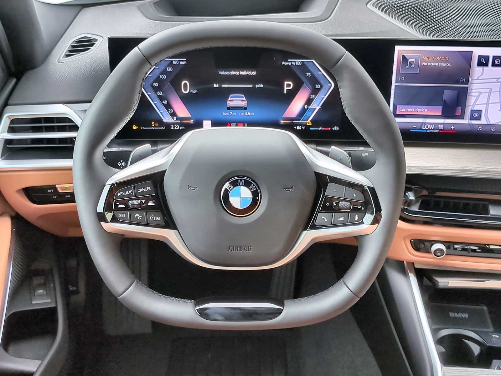 Thumbnail: 2025 BMW 3 Series - 25
