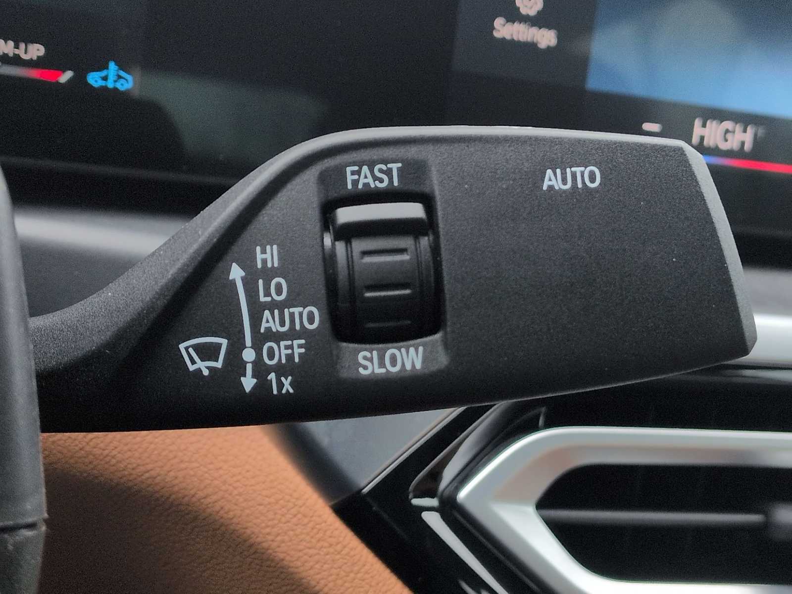 Thumbnail: 2024 BMW 3 Series - 34