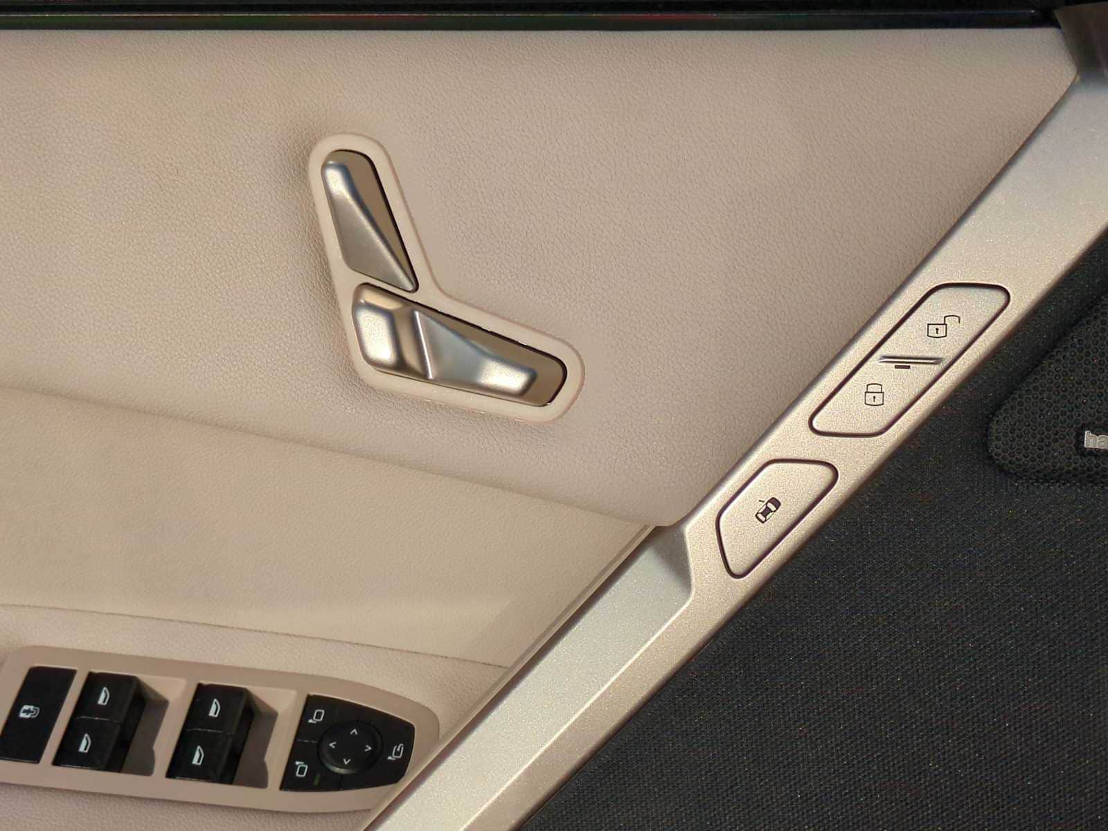 Thumbnail: 2025 BMW iX - 17