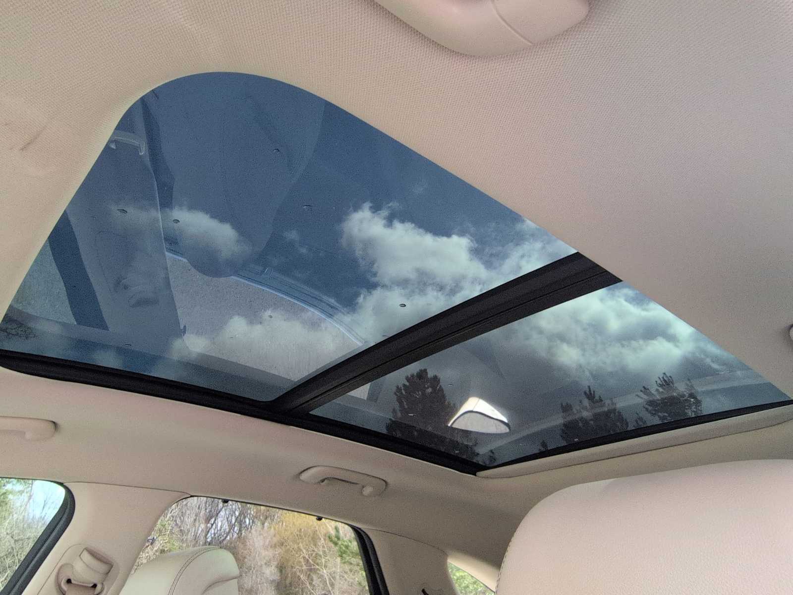 Thumbnail: 2022 Genesis GV70 - 18