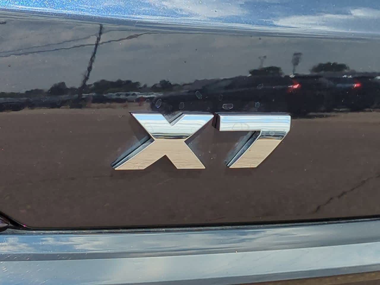 Thumbnail: 2025 BMW X7 - 12