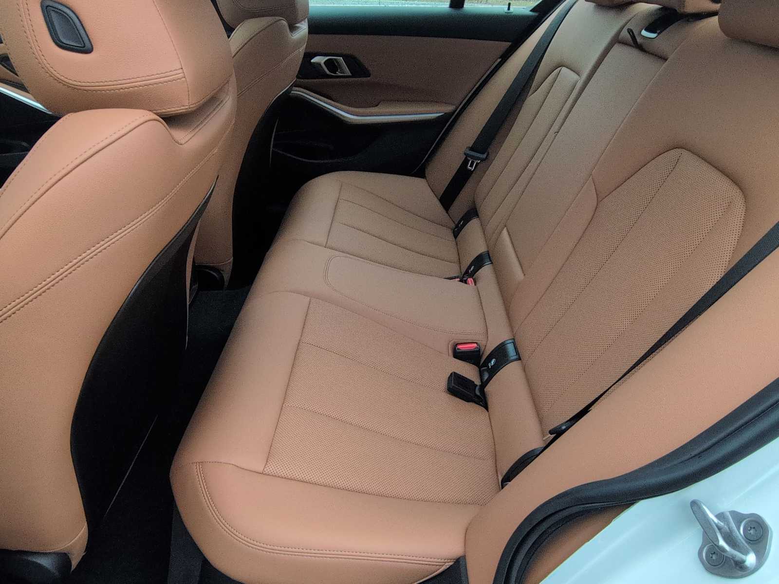 Thumbnail: 2024 BMW 3 Series - 27