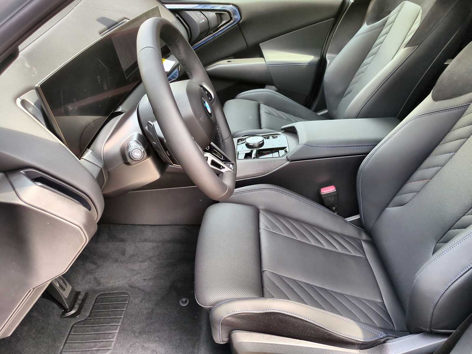 Thumbnail: 2025 BMW X3 - 17