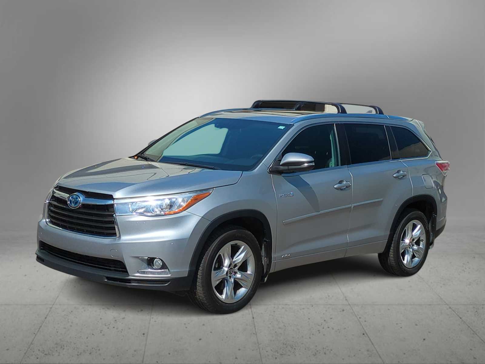 Thumbnail: 2016 Toyota Highlander - 4