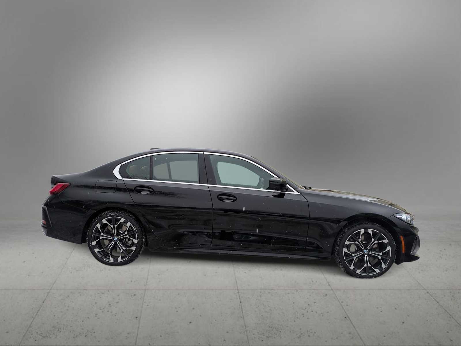 2026 BMW 3 Series 330i - Photo 9