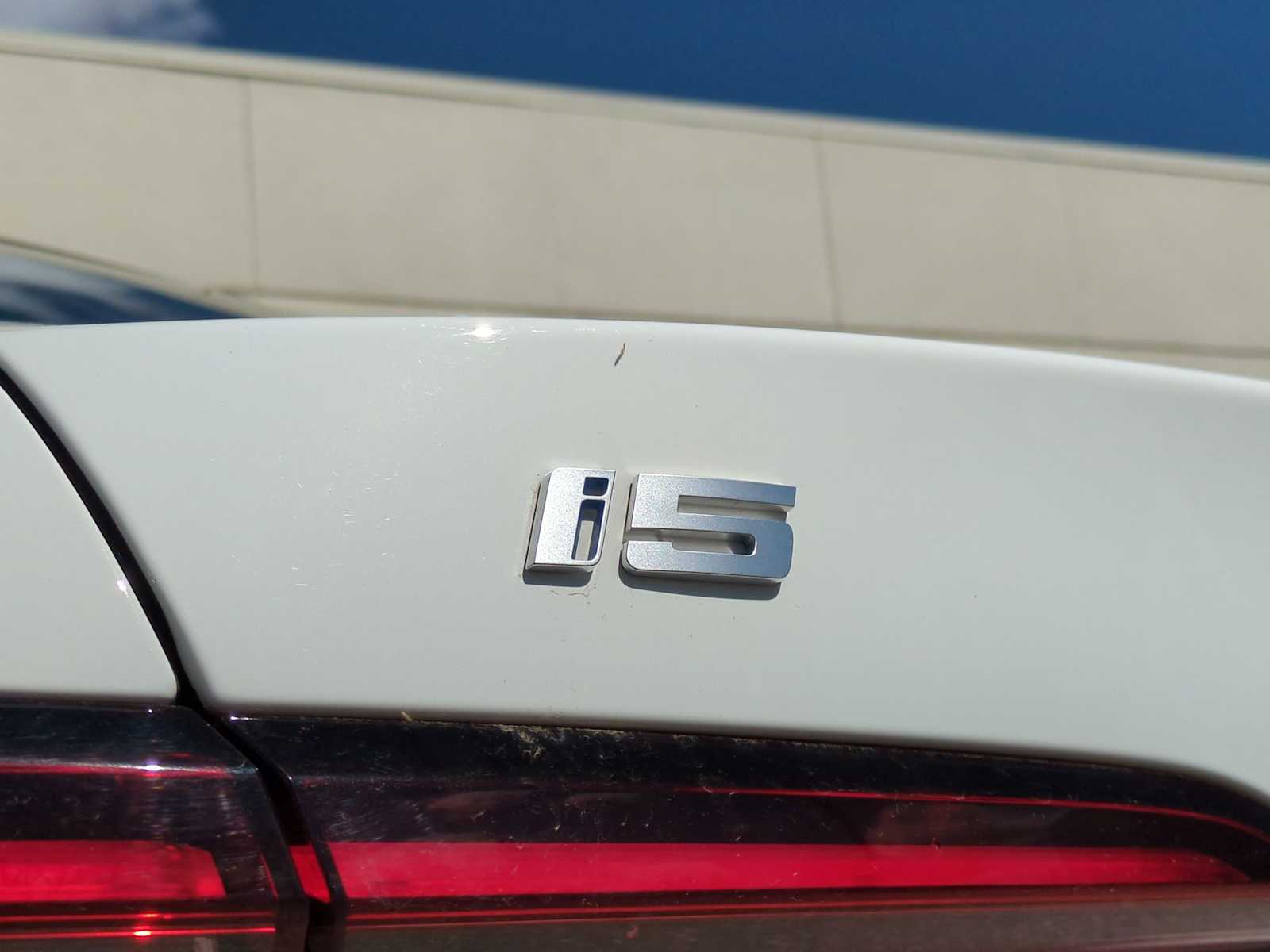 Thumbnail: 2024 BMW i5 - 13