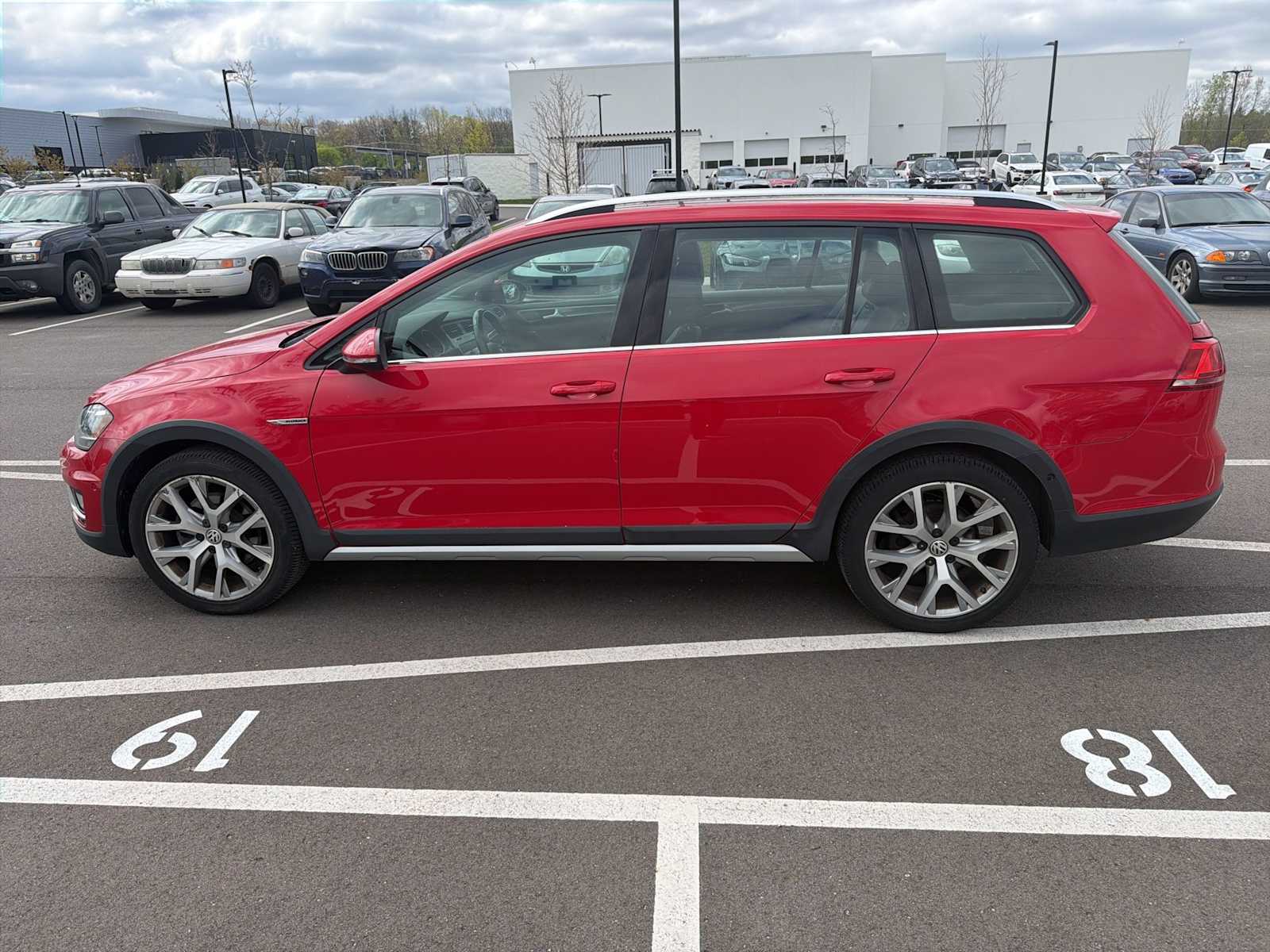 Thumbnail: 2017 Volkswagen Golf - 5