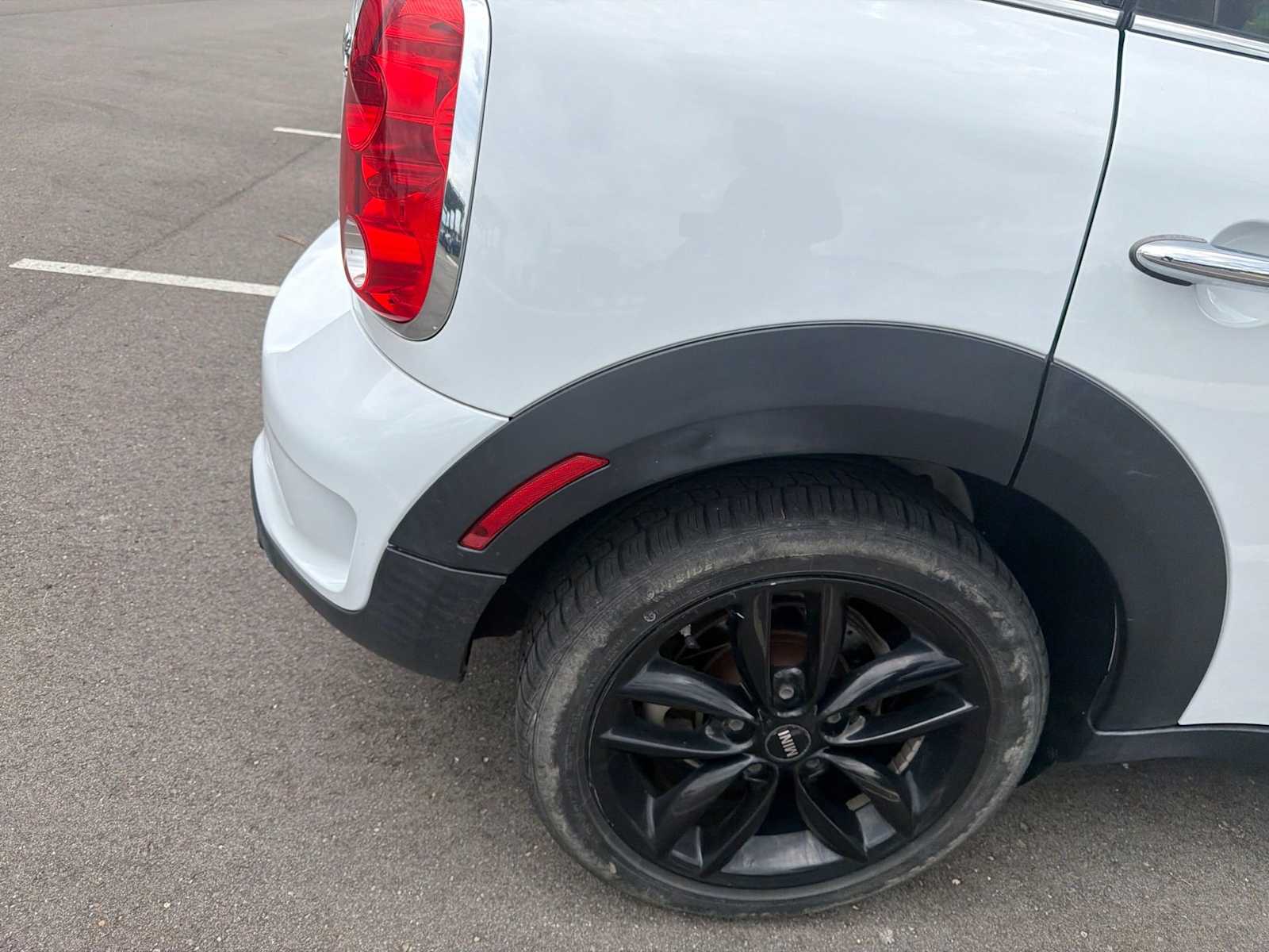 Thumbnail: 2014 MINI Cooper Countryman - 19