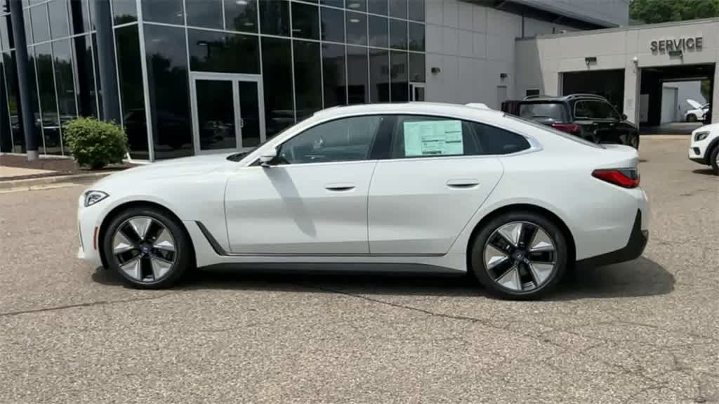 Thumbnail: 2024 BMW i4 - 5