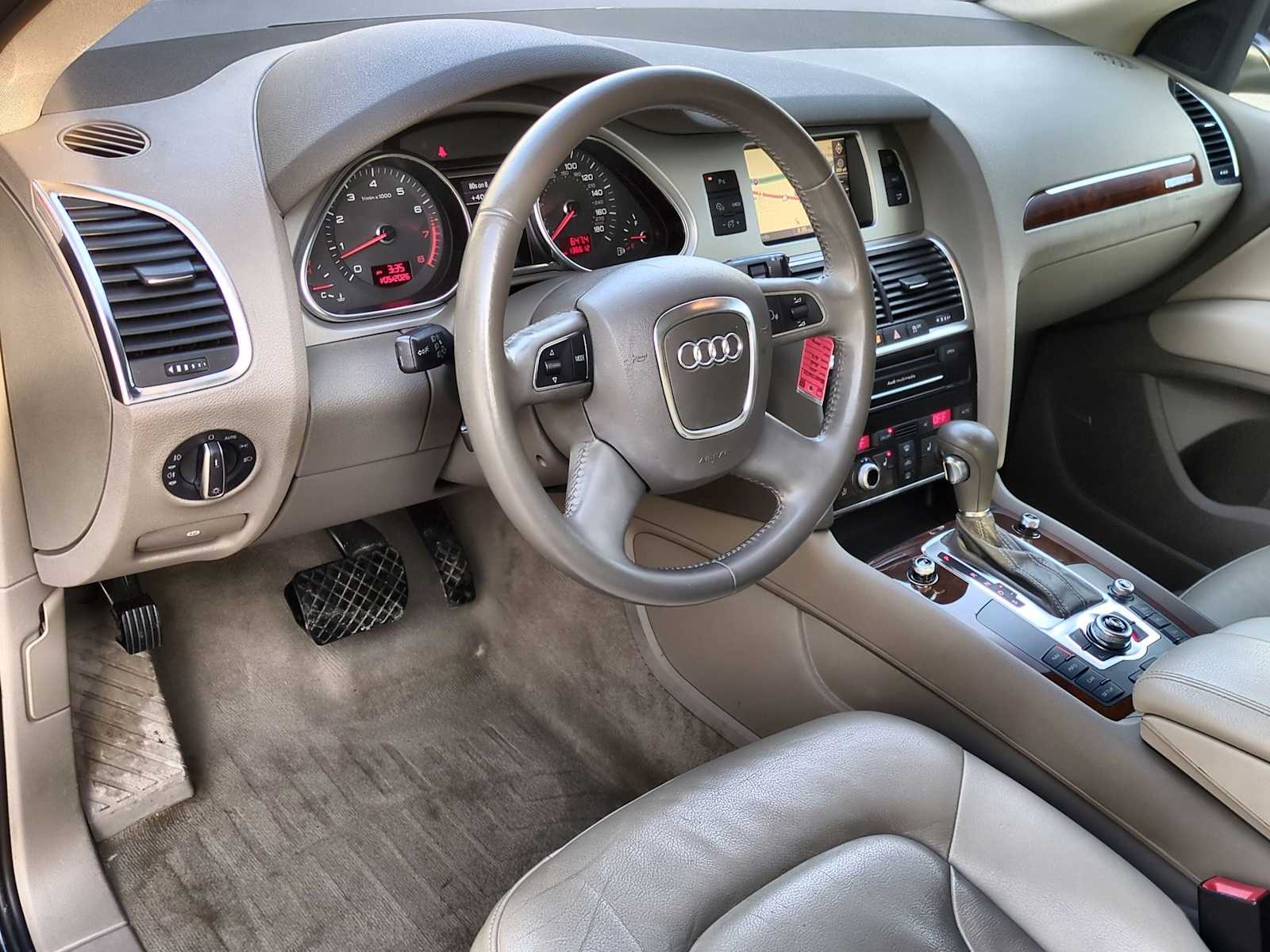 Thumbnail: 2011 Audi Q7 - 10