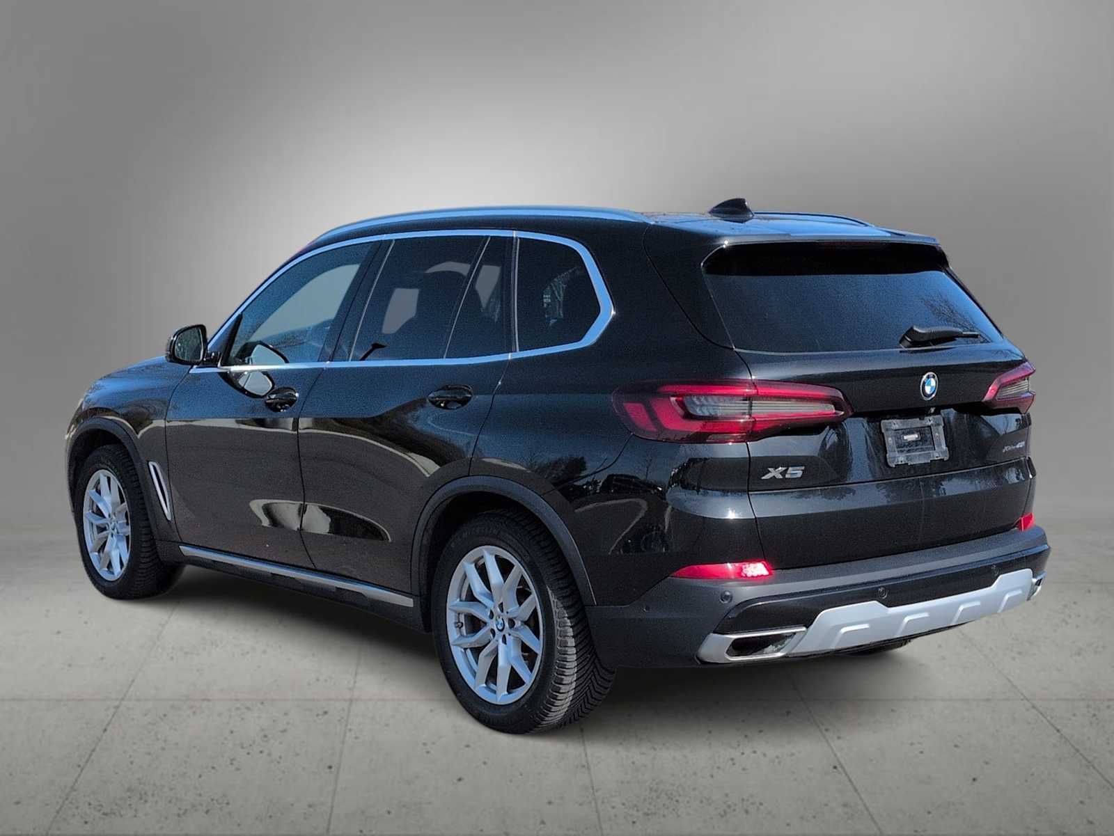 Thumbnail: 2021 BMW X5 - 6