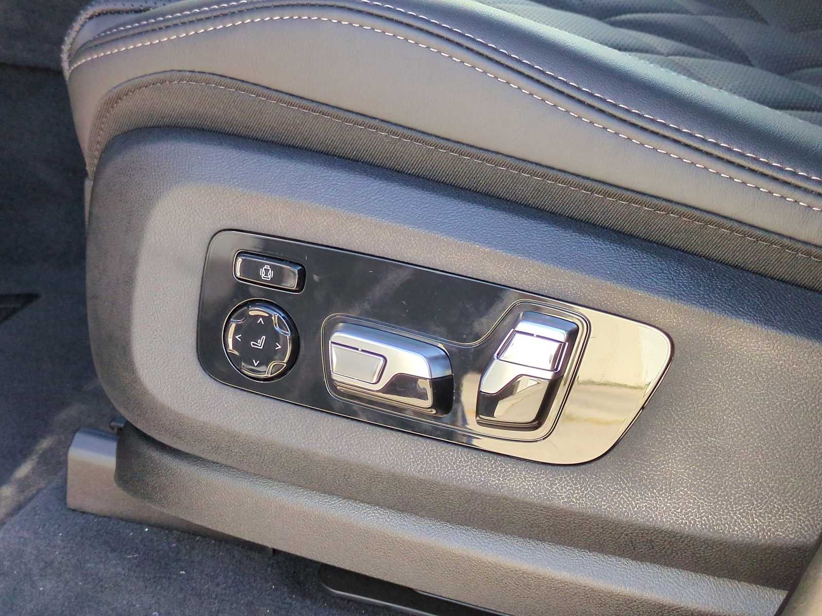 Thumbnail: 2025 BMW X5 - 18