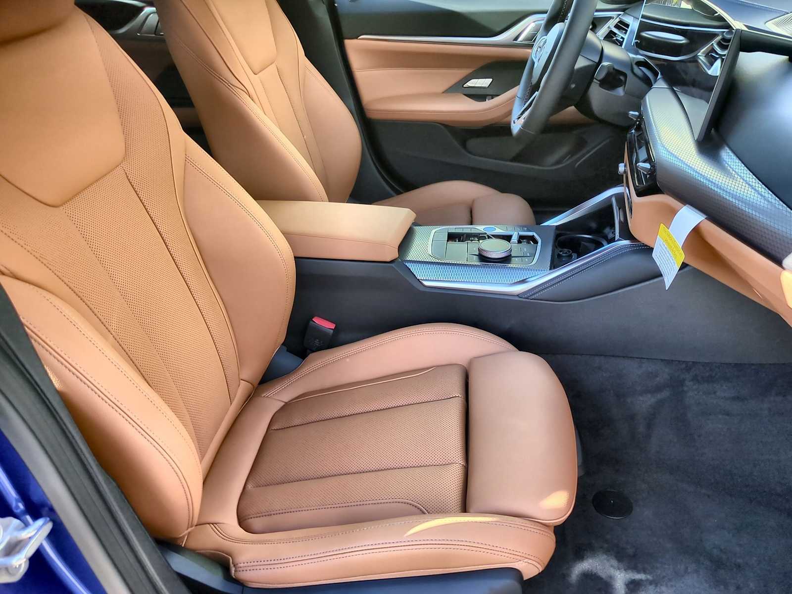 Thumbnail: 2025 BMW i4 - 23