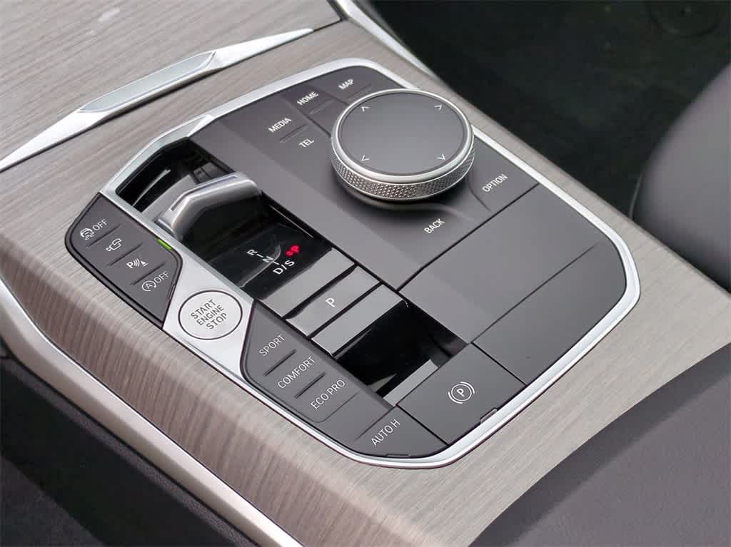 Thumbnail: 2025 BMW 4 Series - 33