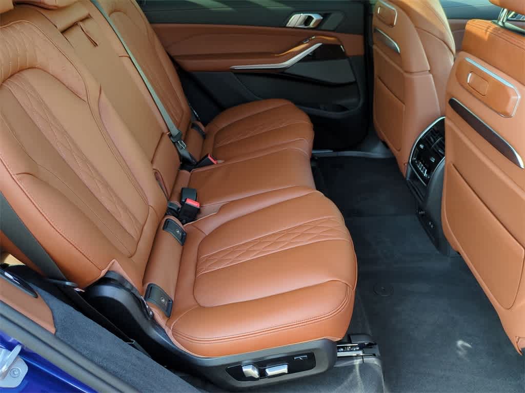 Thumbnail: 2025 BMW X7 - 22