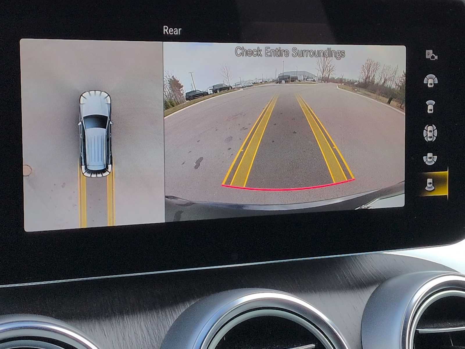 Thumbnail: 2022 Mercedes-Benz GLC - 29