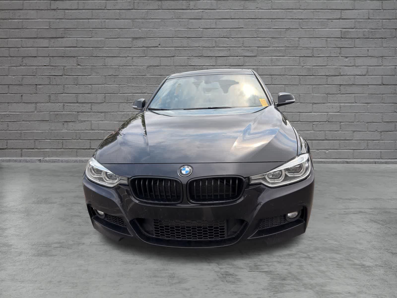 Thumbnail: 2018 BMW 3 Series - 2