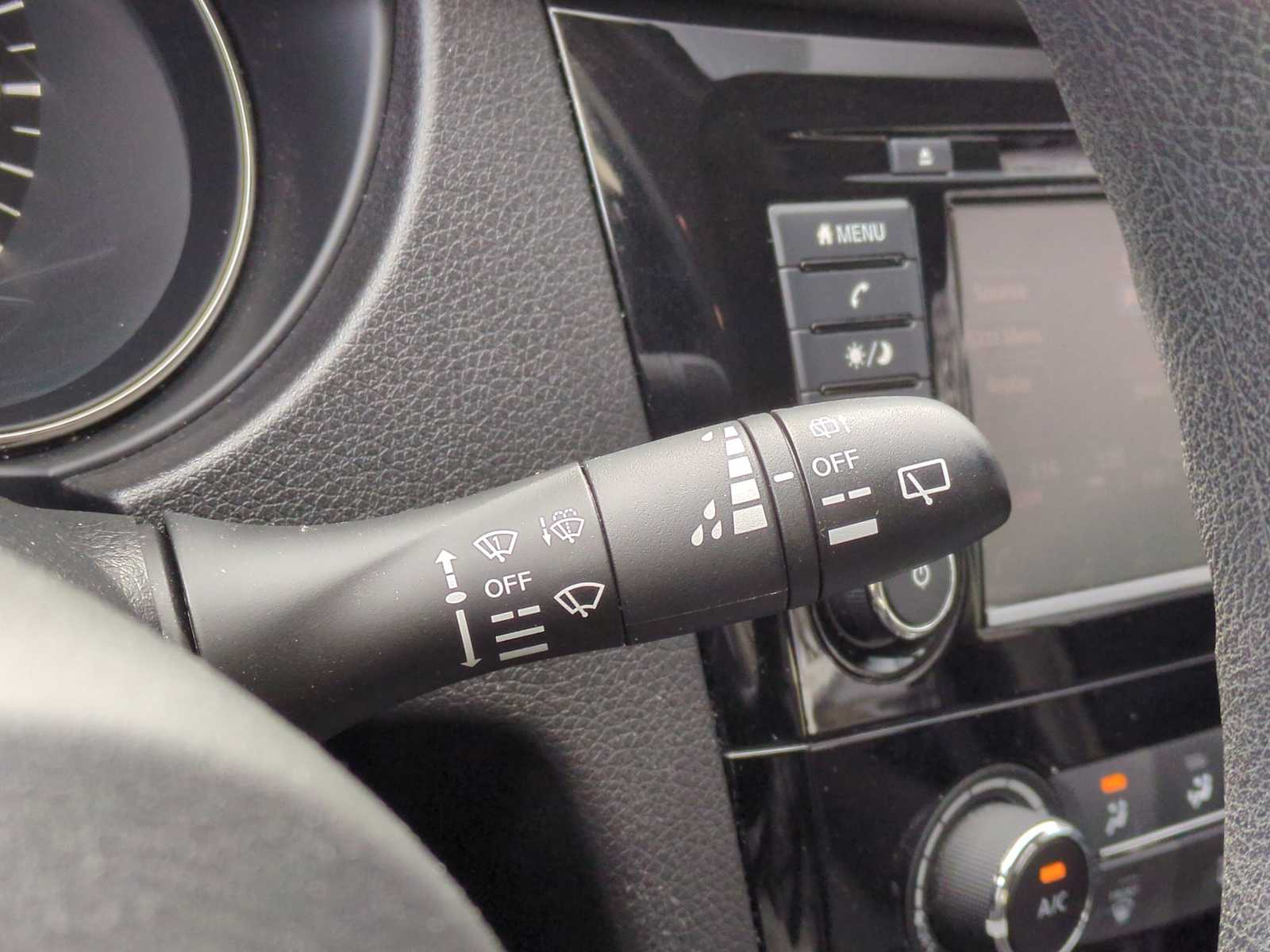 Thumbnail: 2019 Nissan Rogue Sport - 25