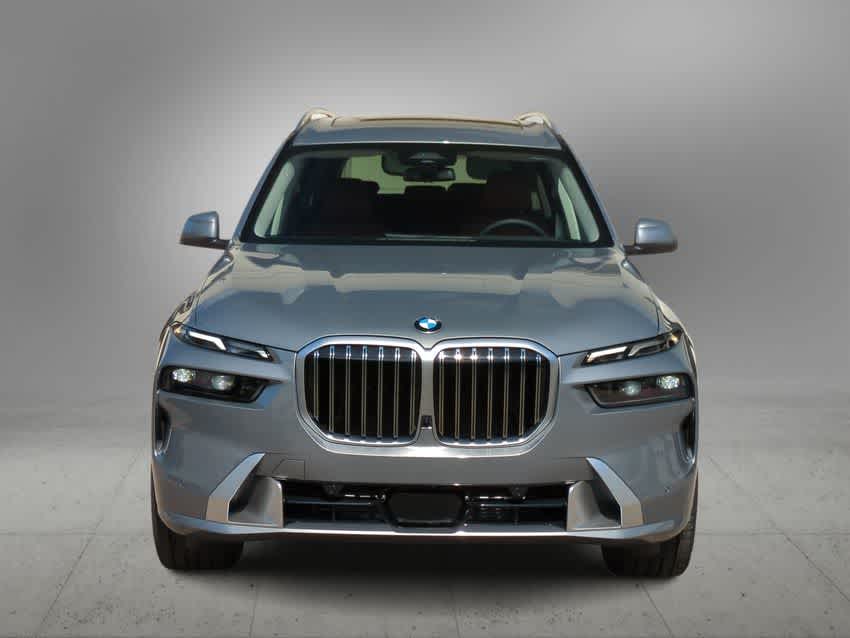 Thumbnail: 2026 BMW X7 - 3