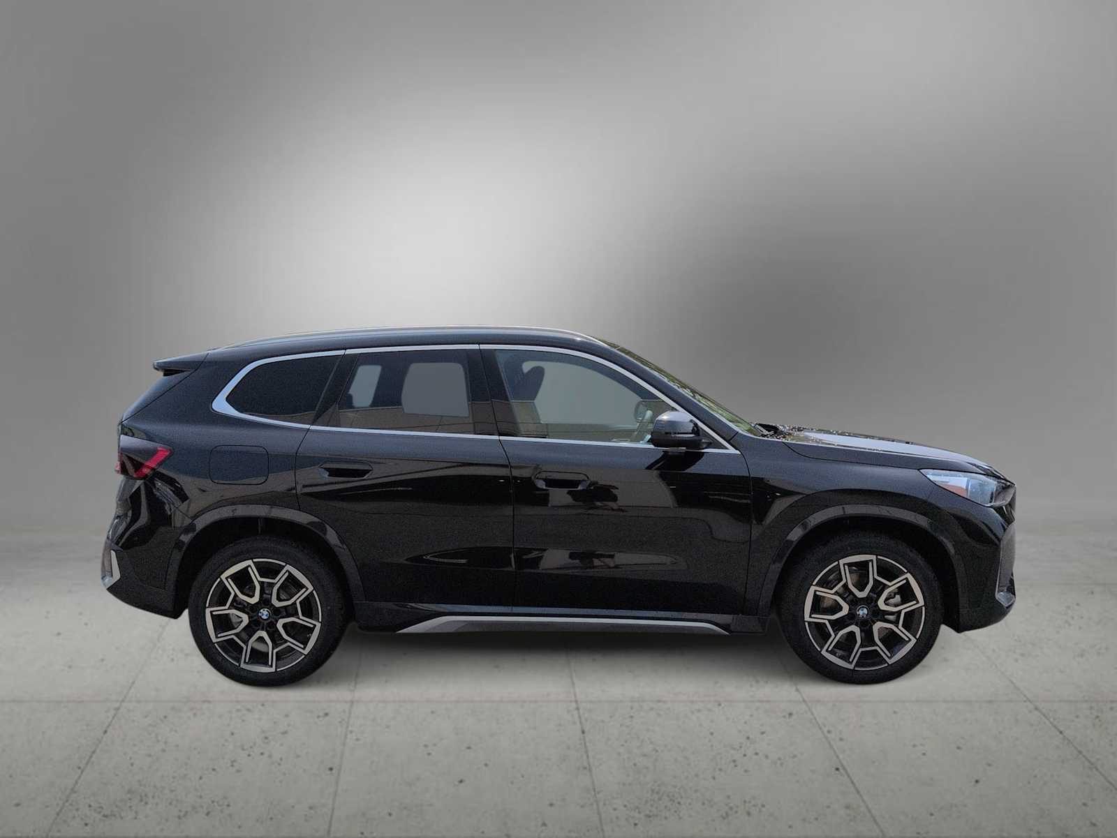 Thumbnail: 2026 BMW X1 - 9