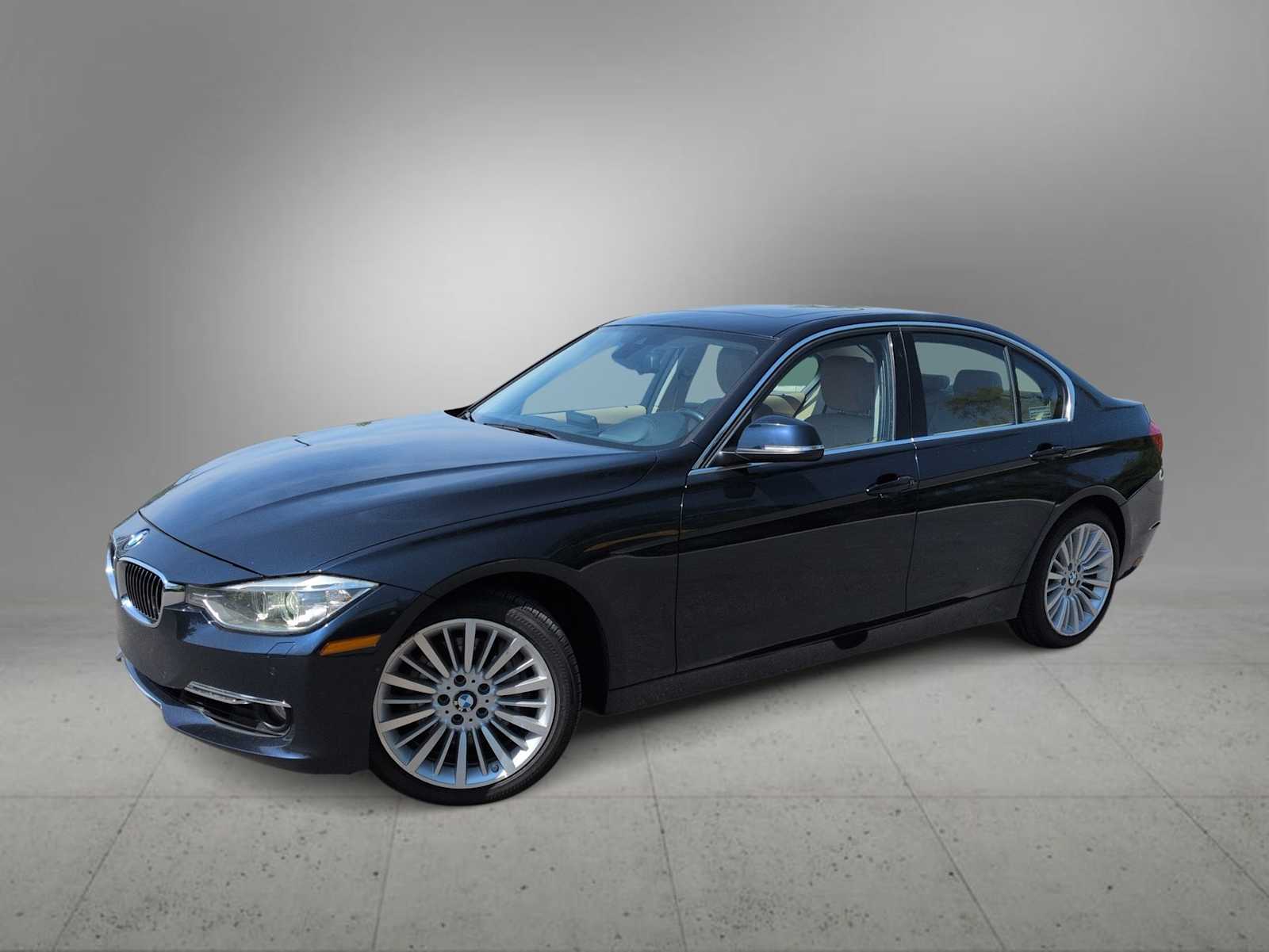 Thumbnail: 2013 BMW 3 Series - 1
