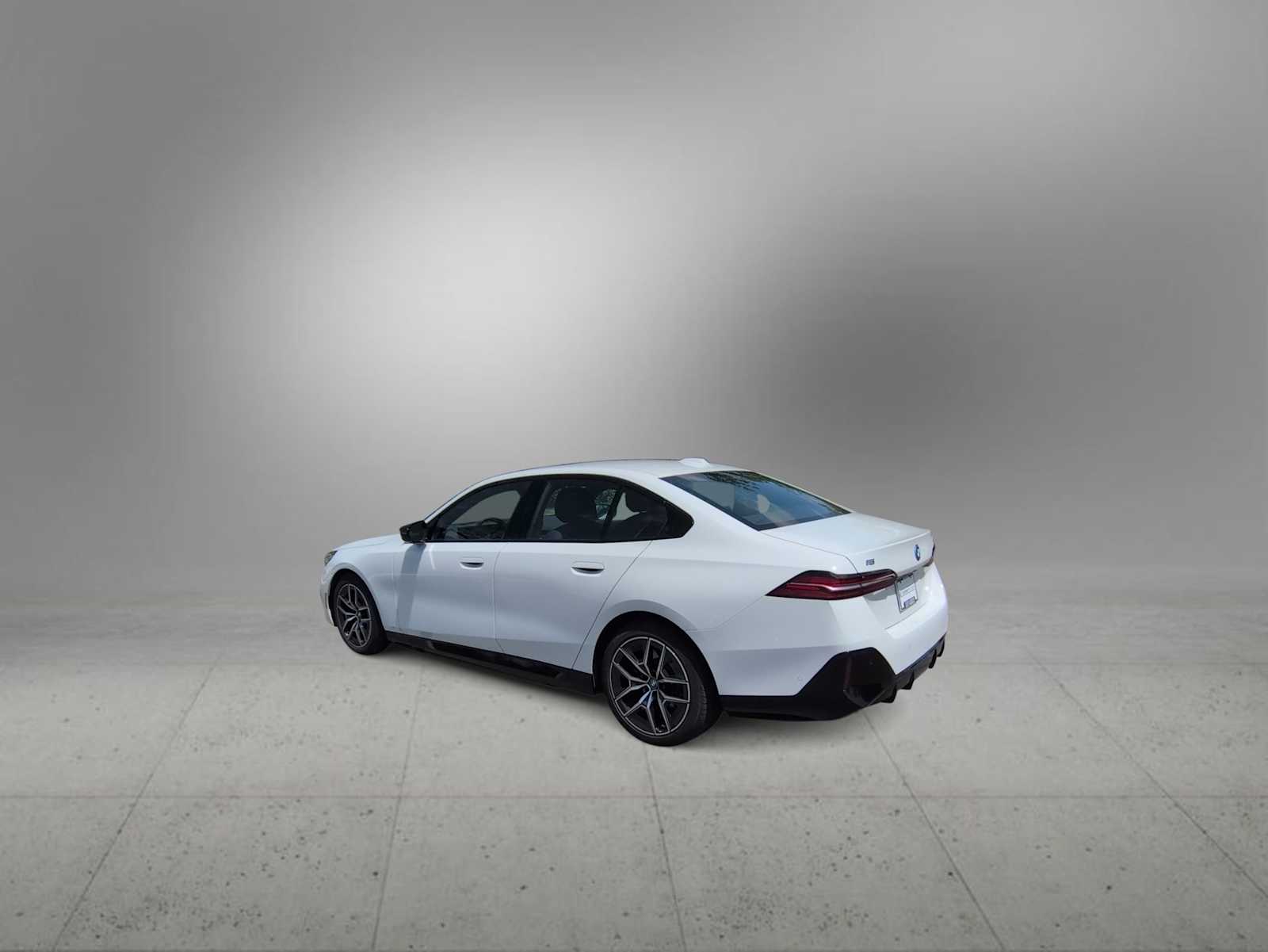 Thumbnail: 2024 BMW i5 - 6
