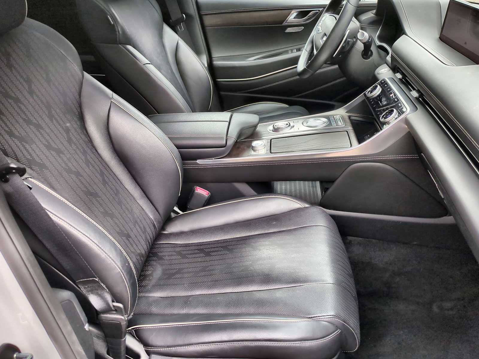 Thumbnail: 2022 Genesis GV80 - 23