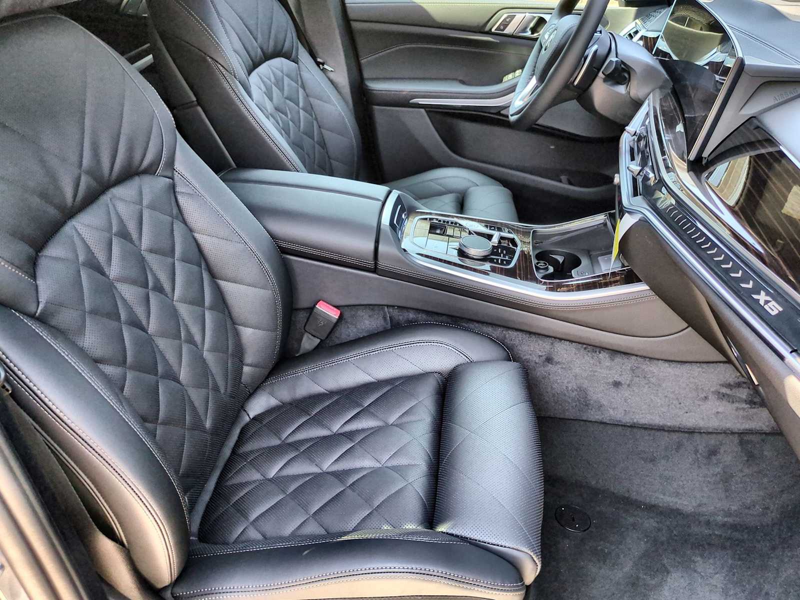 Thumbnail: 2026 BMW X5 - 23