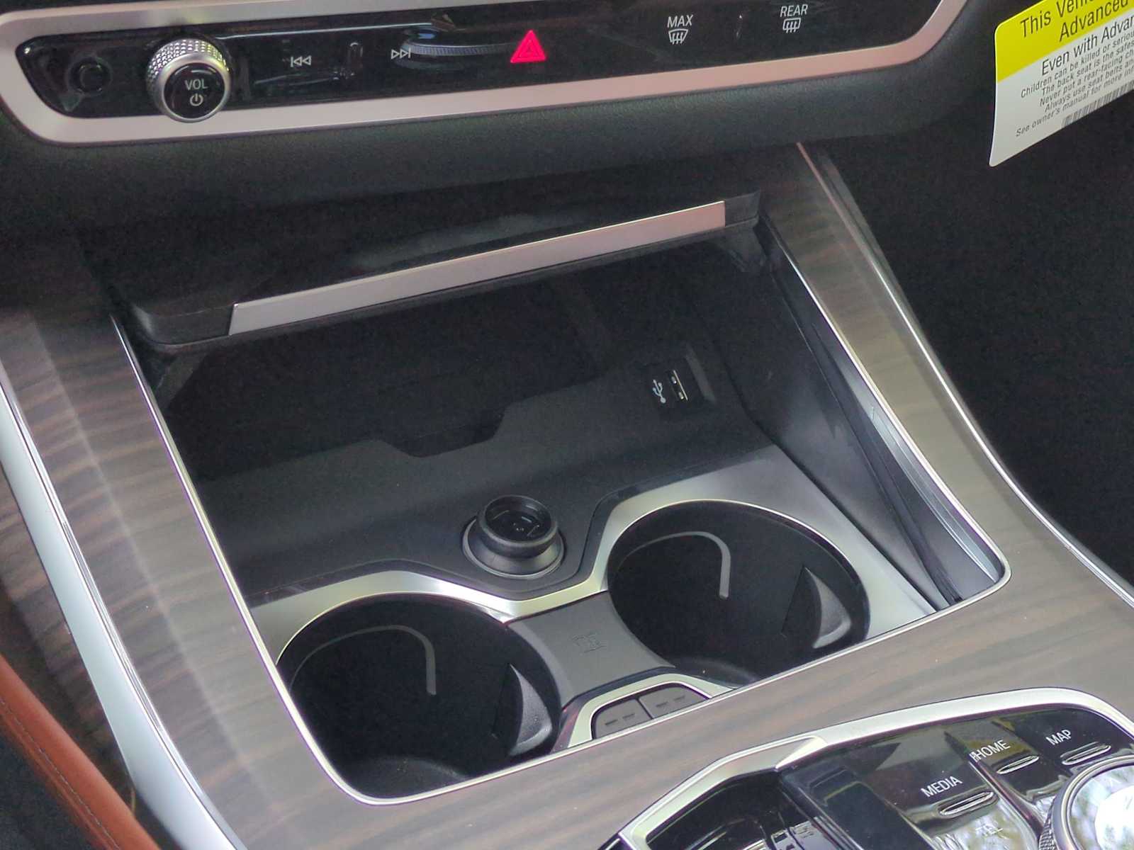 Thumbnail: 2026 BMW X7 - 34