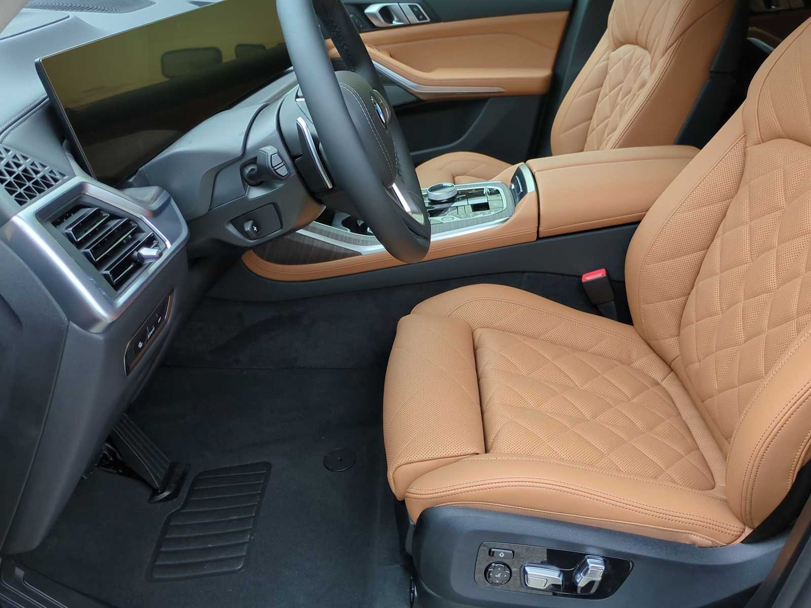 Thumbnail: 2025 BMW X7 - 17