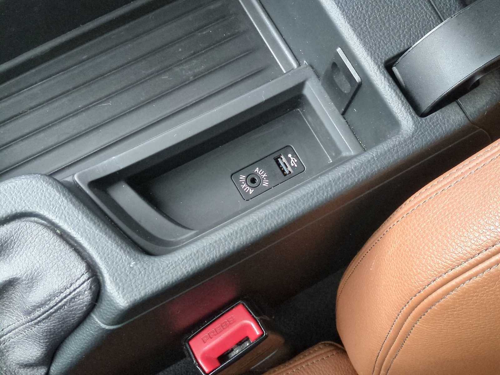 Thumbnail: 2016 BMW 3 Series - 33