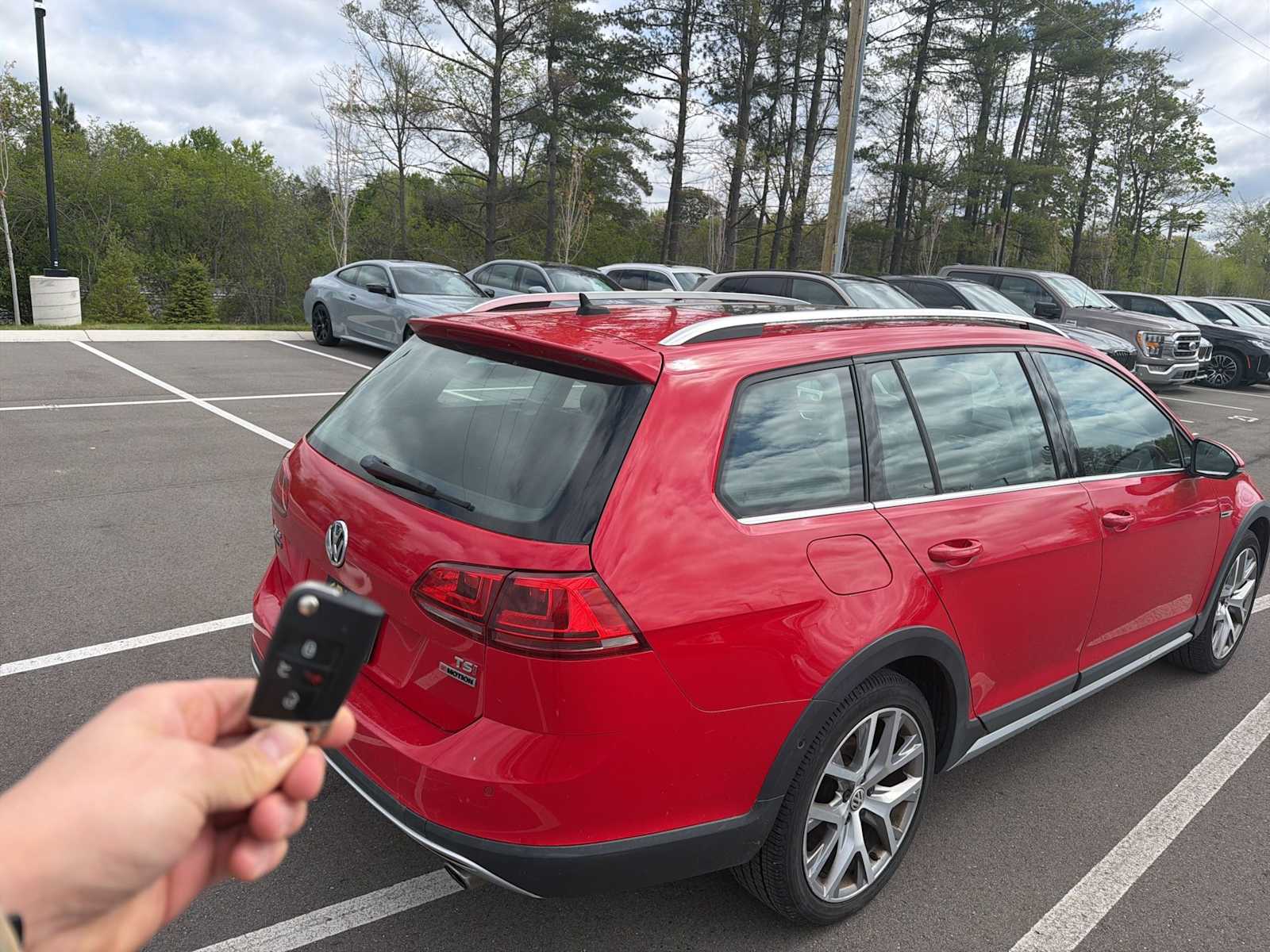 Thumbnail: 2017 Volkswagen Golf - 11