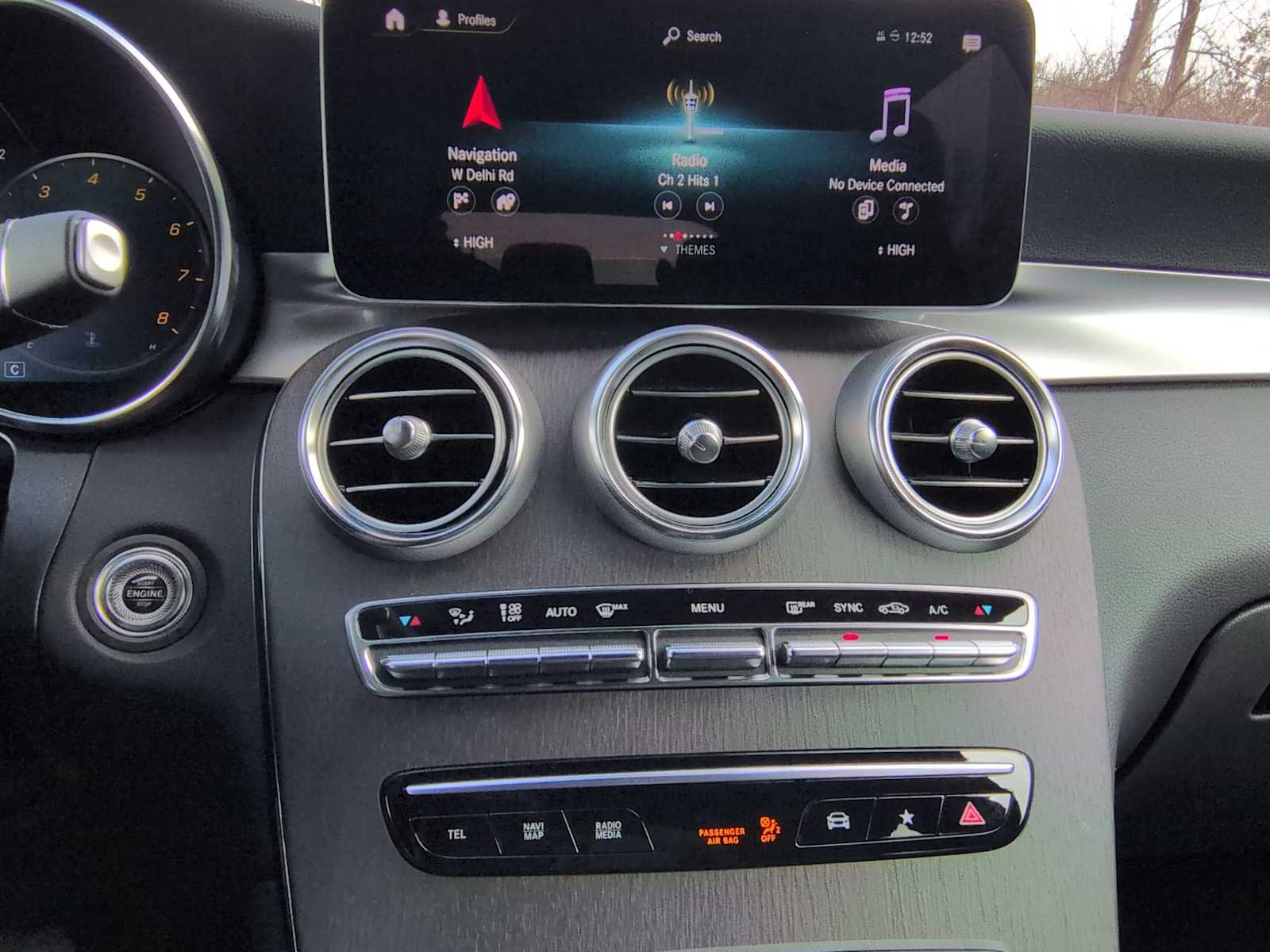 Thumbnail: 2022 Mercedes-Benz GLC - 27