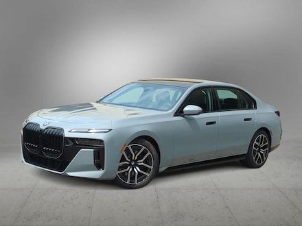 2025 BMW 740i xDrive Sedan