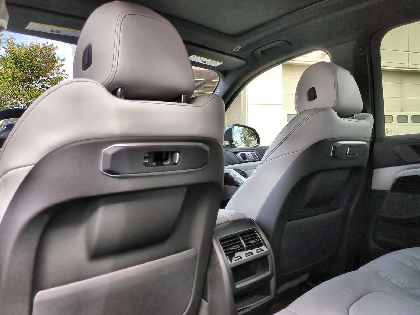 Thumbnail: 2026 BMW X5 - 18