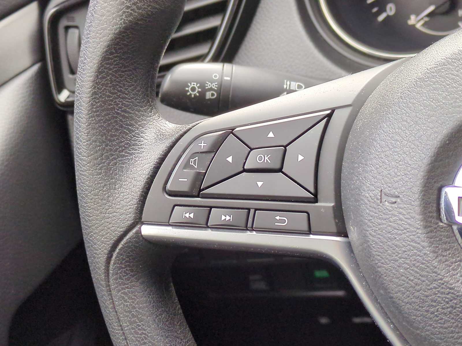 Thumbnail: 2019 Nissan Rogue Sport - 23