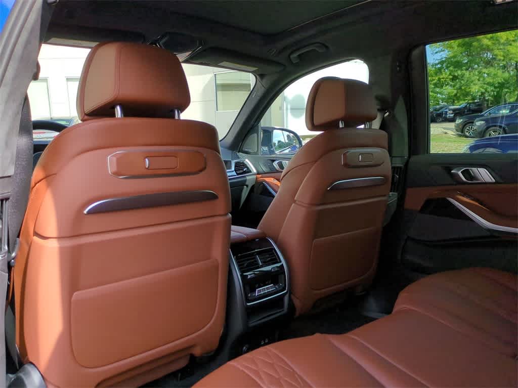 Thumbnail: 2025 BMW X7 - 19