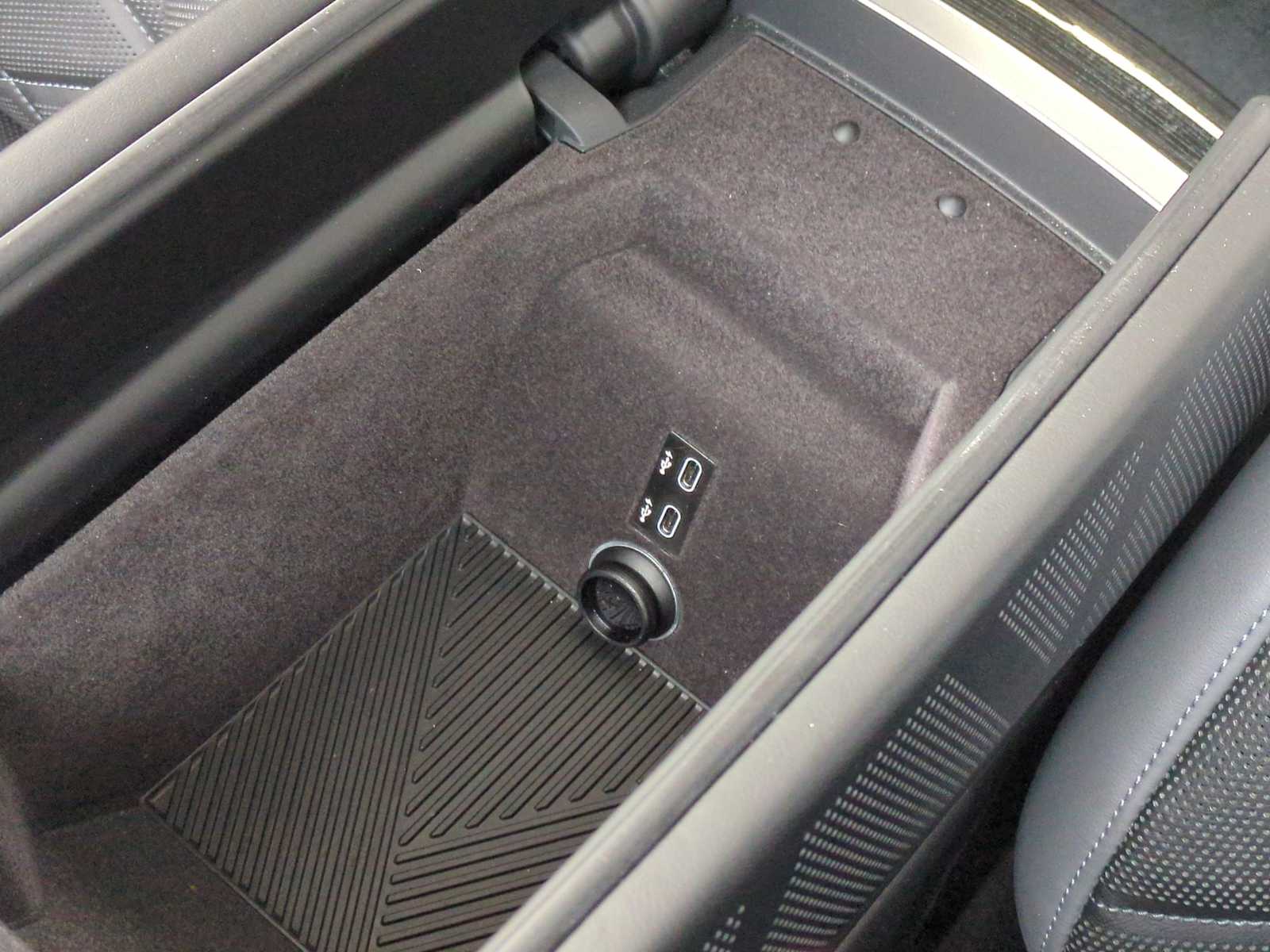 Thumbnail: 2024 BMW 7 Series - 33