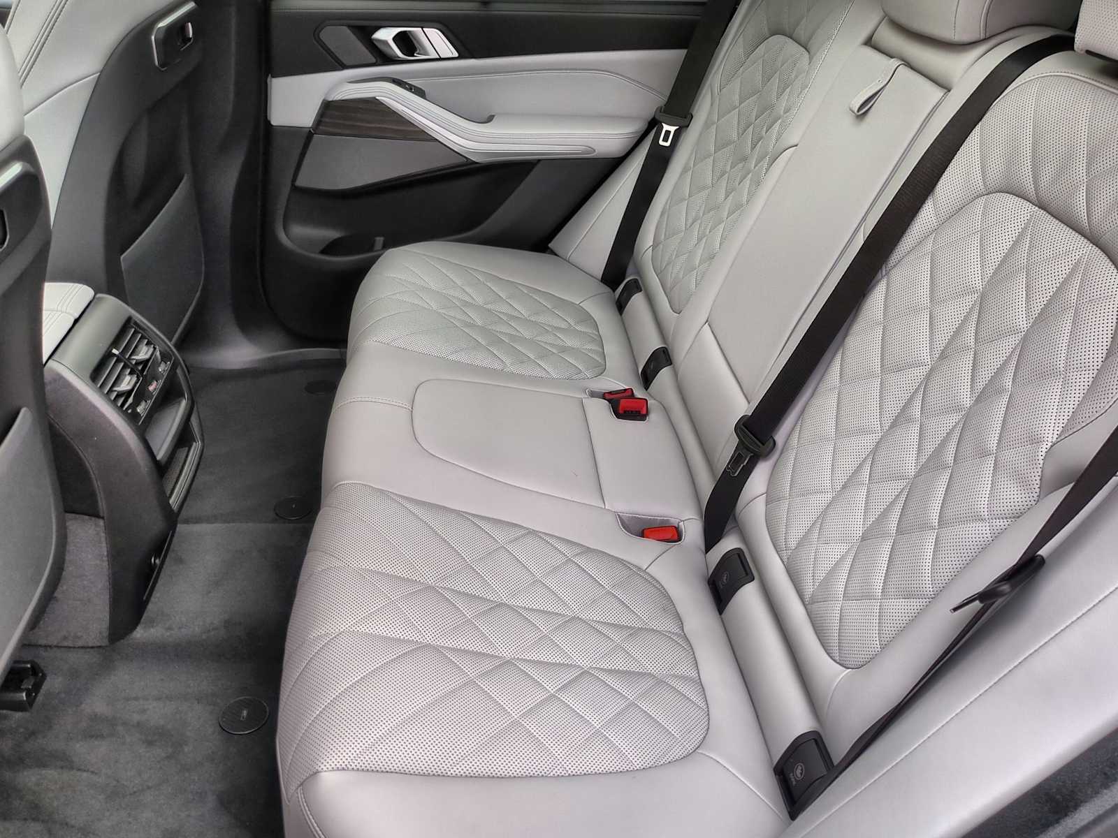 Thumbnail: 2026 BMW X5 - 20