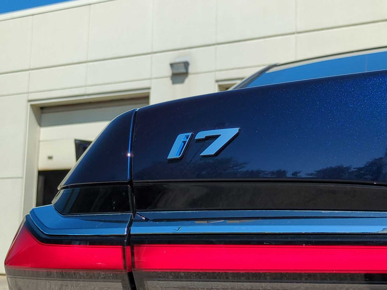 Thumbnail: 2024 BMW i7 - 13