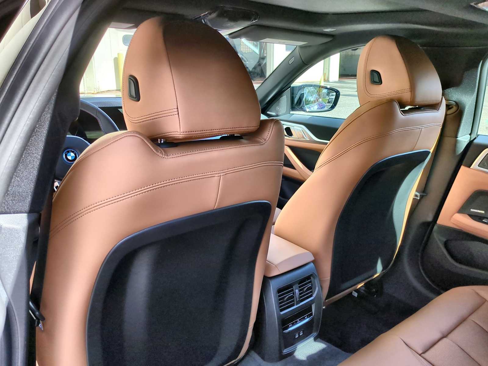 Thumbnail: 2025 BMW i4 - 18