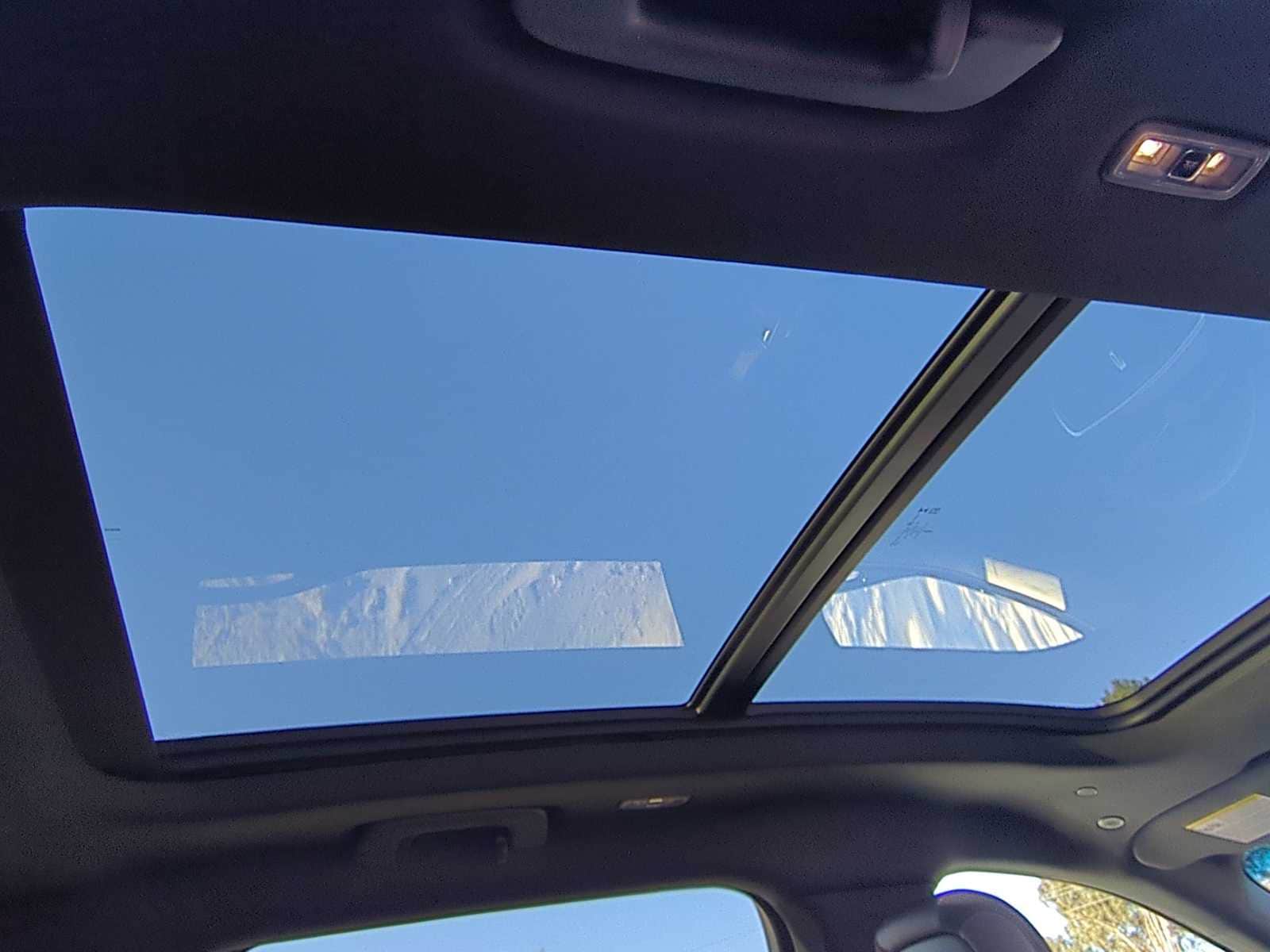 Thumbnail: 2024 Lincoln Nautilus - 30