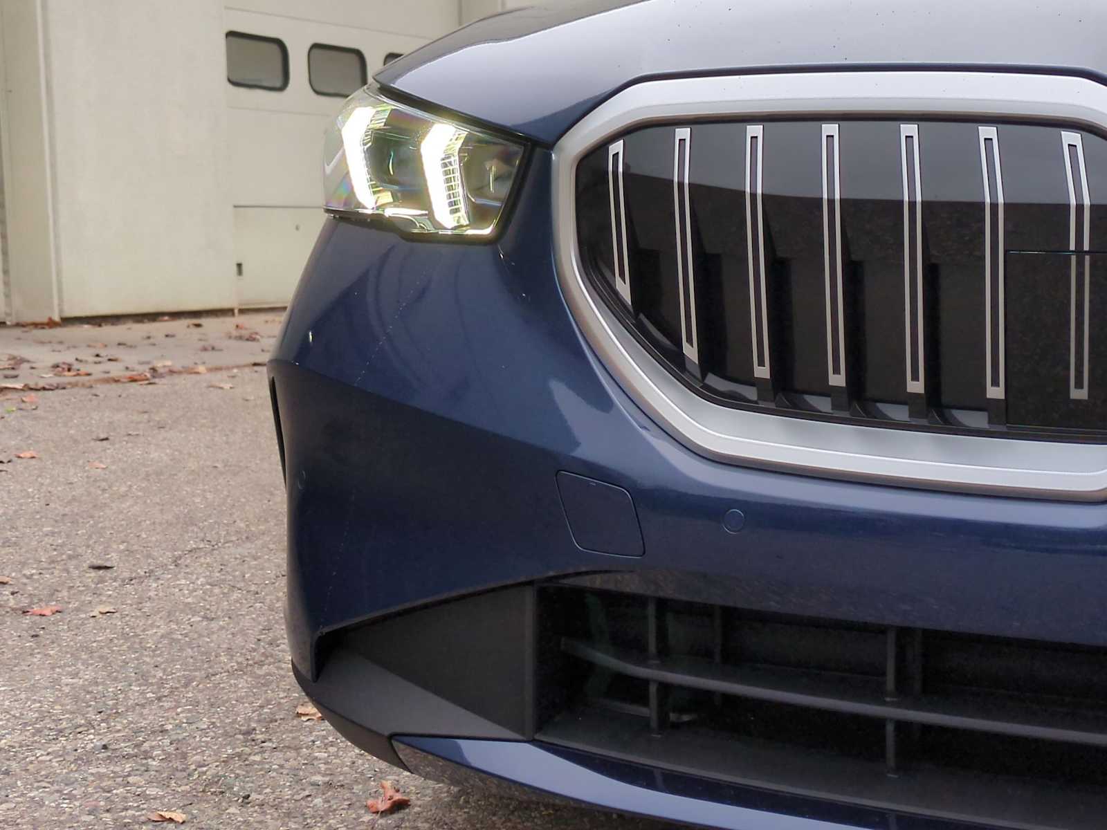 Thumbnail: 2026 BMW 5 Series - 11