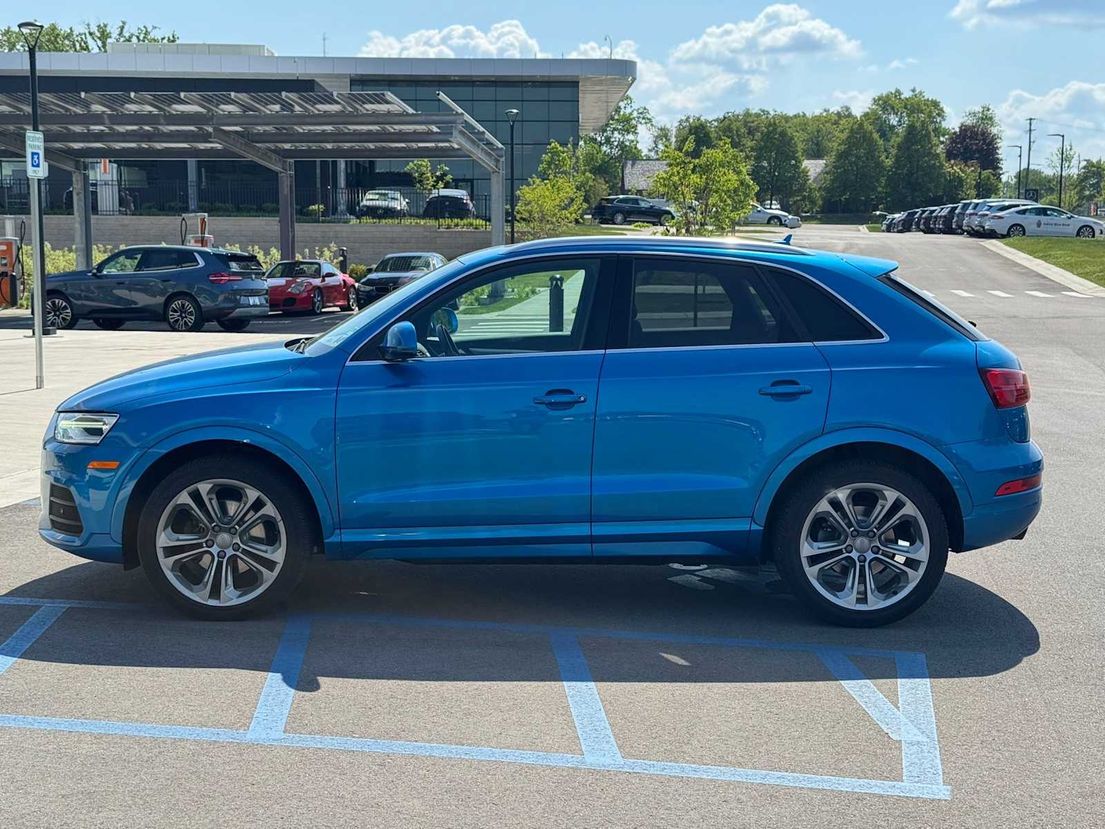 Thumbnail: 2016 Audi Q3 - 6