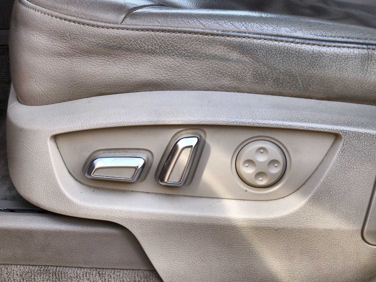 Thumbnail: 2011 Audi Q7 - 17