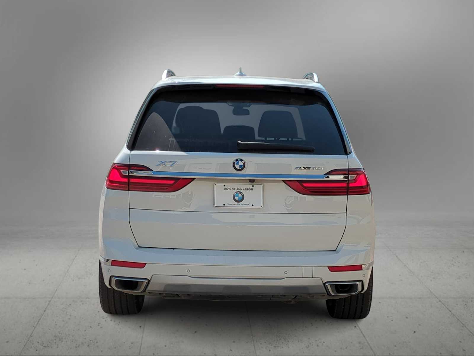 Thumbnail: 2022 BMW X7 - 7