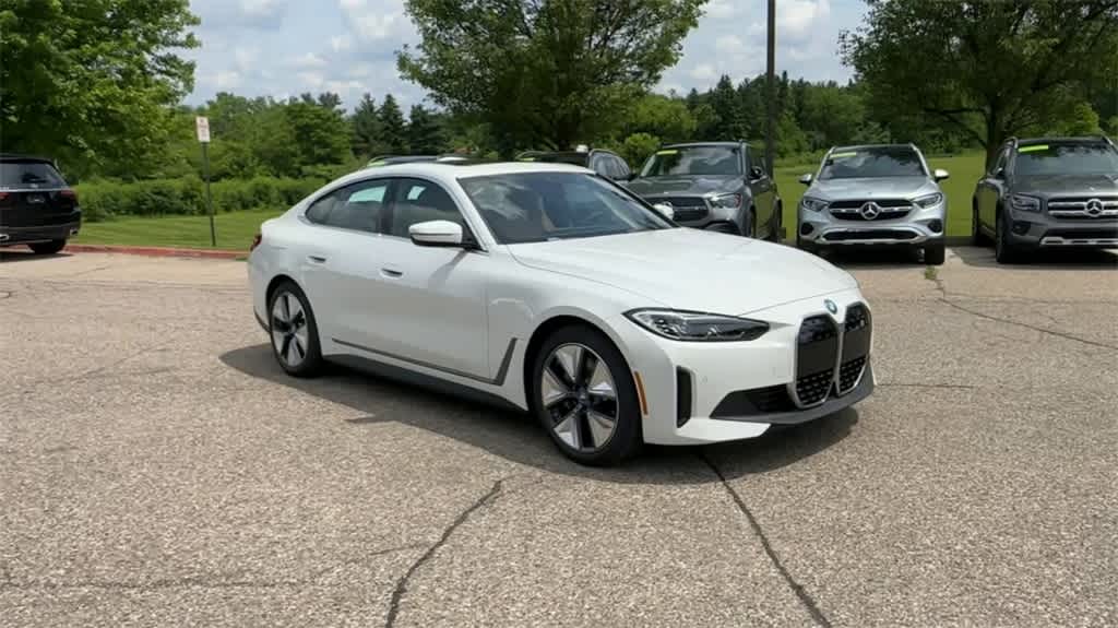 2024 Bmw i4 xDrive40 photo 2